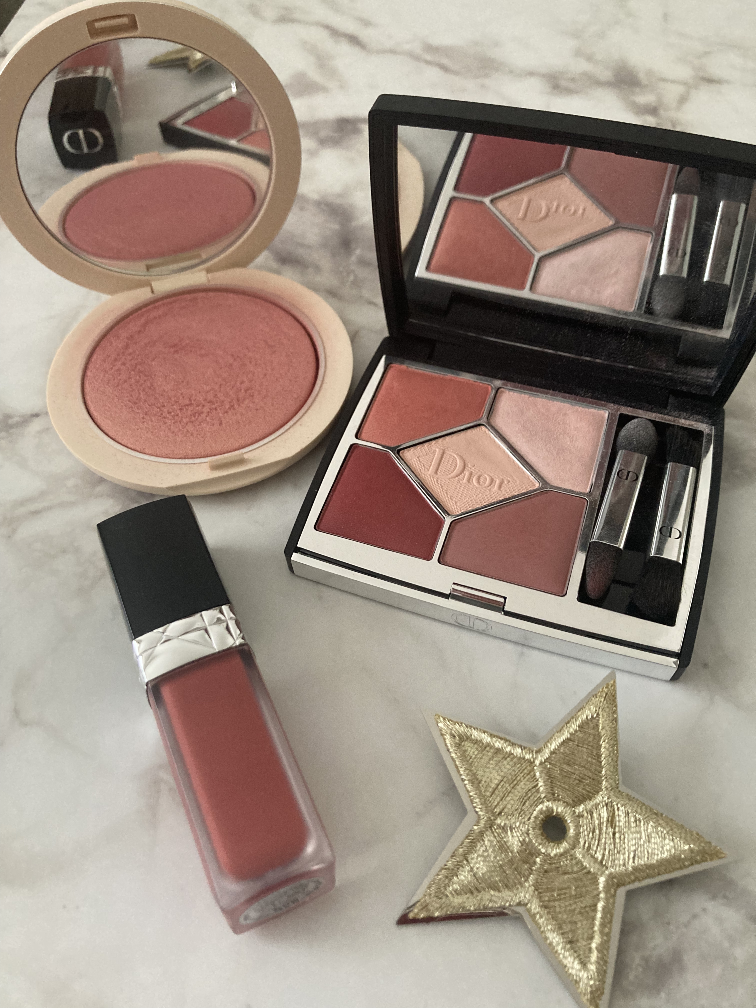 ディオールスキン フォーエヴァー クチュール ルミナイザー/Dior/プレストパウダーを使ったクチコミ（2枚目）