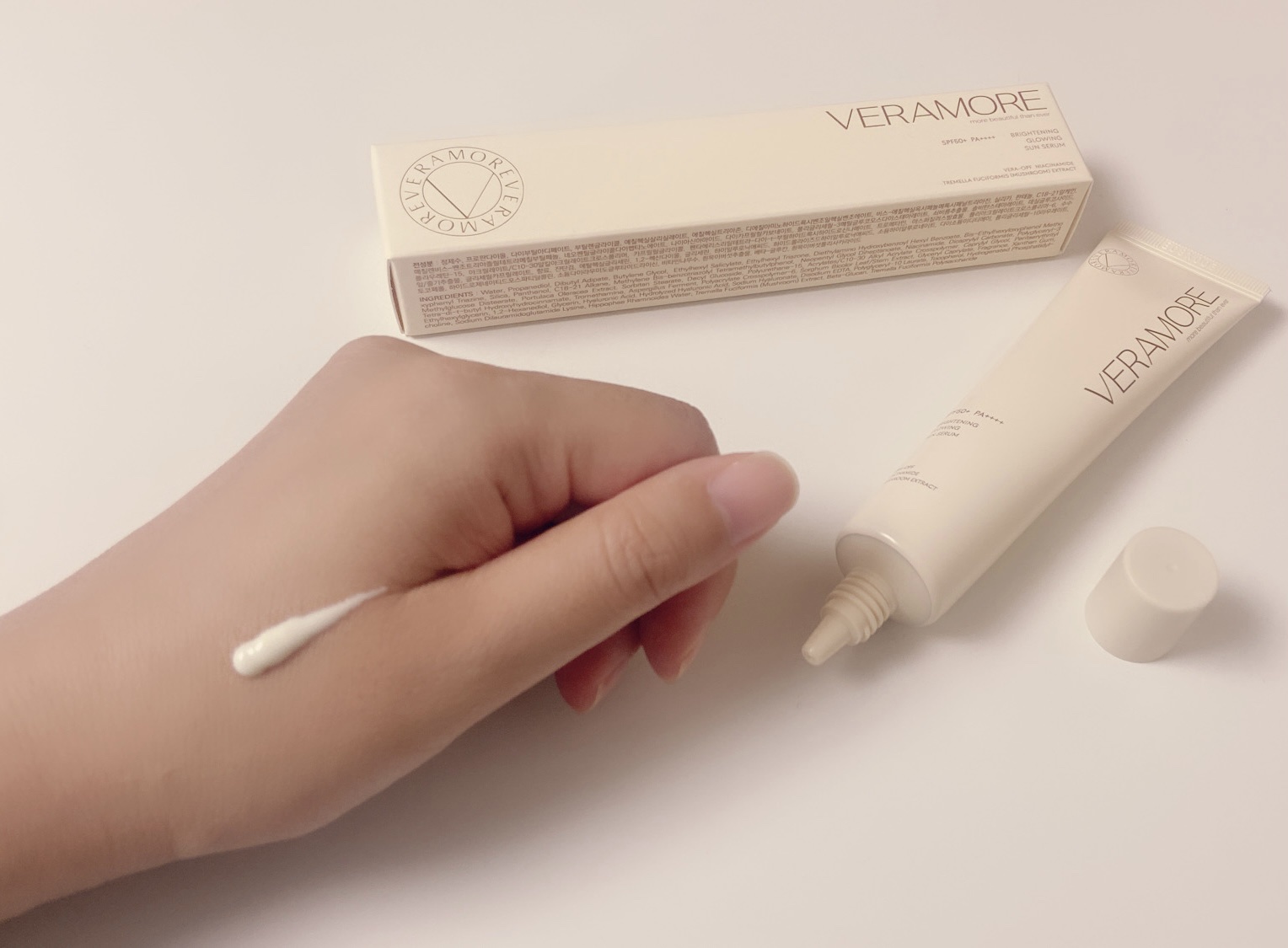 VERAMORE BRIGHTENING GLOWING SUN SERUM/VERAMORE/日焼け止めローションを使ったクチコミ（2枚目）