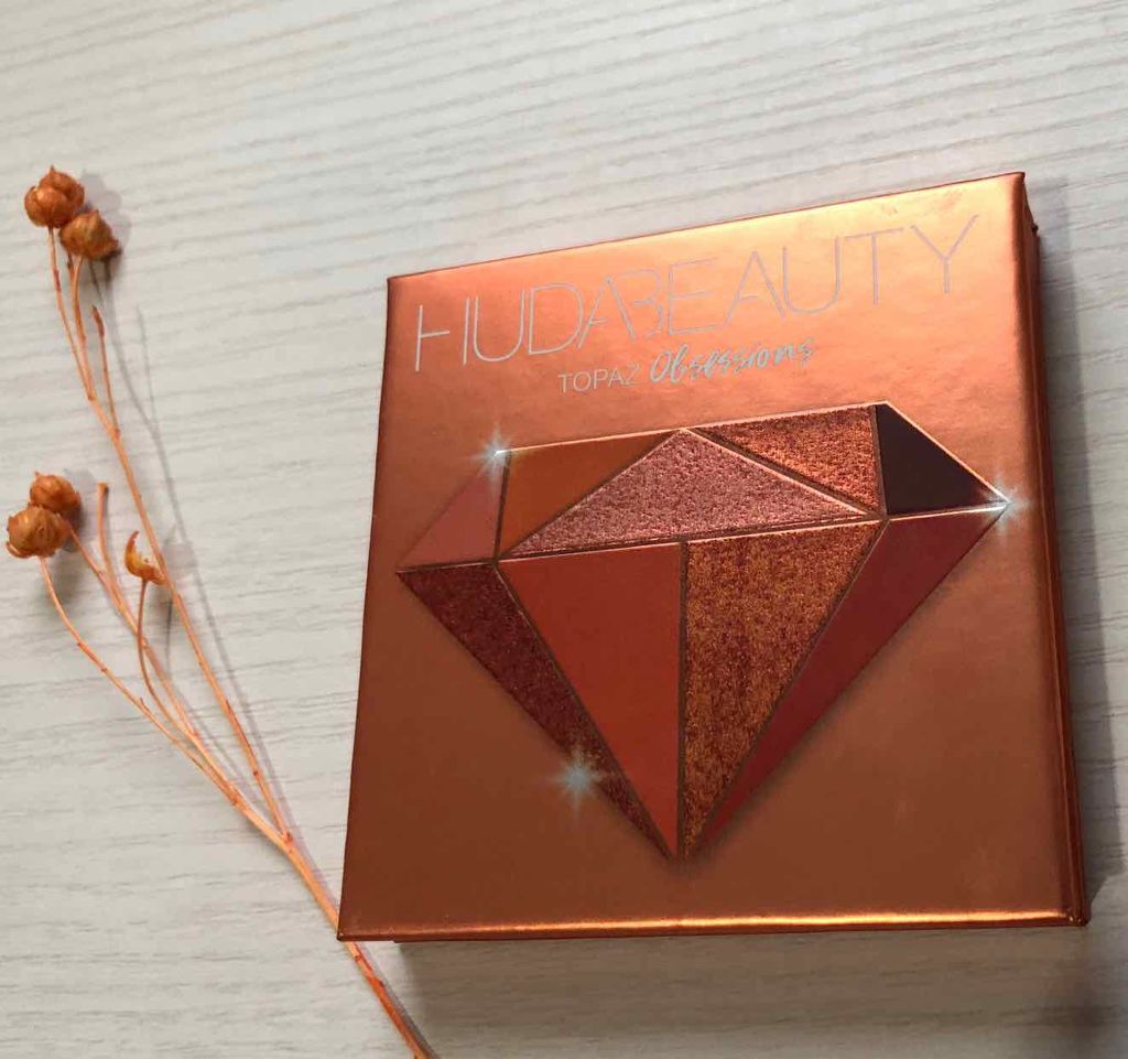 Obsessions Eyeshadow Palette/Huda Beauty/アイシャドウパレットを使ったクチコミ(2枚目)