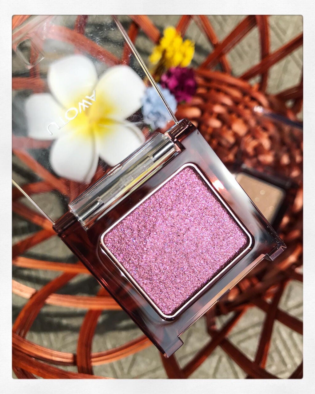 Jin on LIPS 「UTOWAの商品紹介✨✨便利なフェイスカラーとアイカラー✨【ウ..」(4枚目)