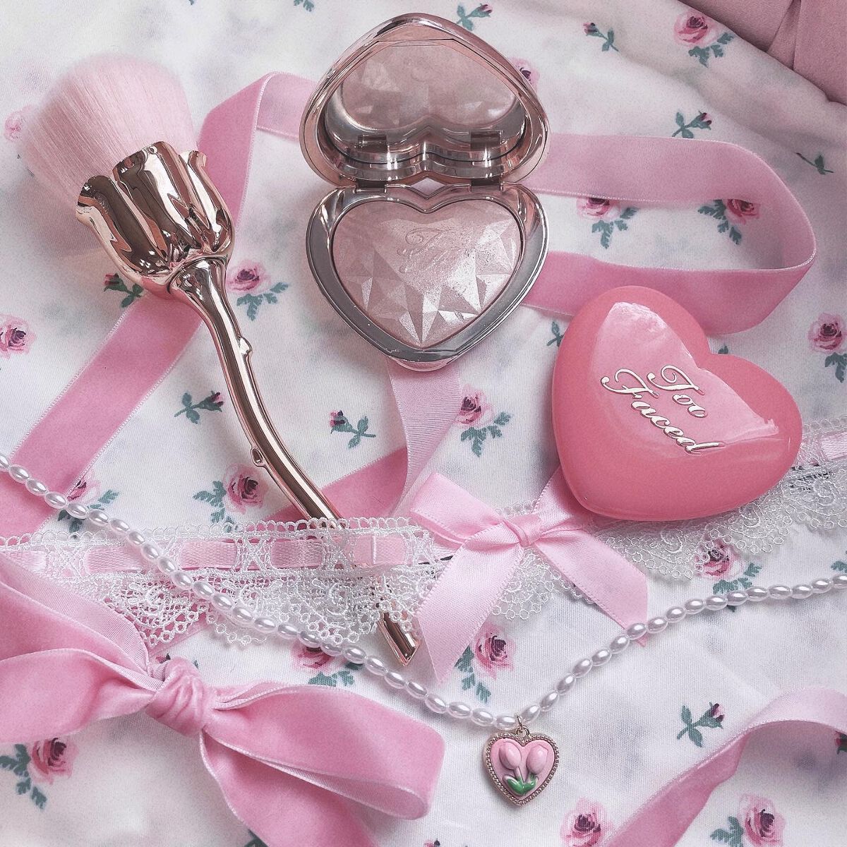 ラブ ライト ハイライター/Too Faced/パウダーハイライトを使ったクチコミ（1枚目）