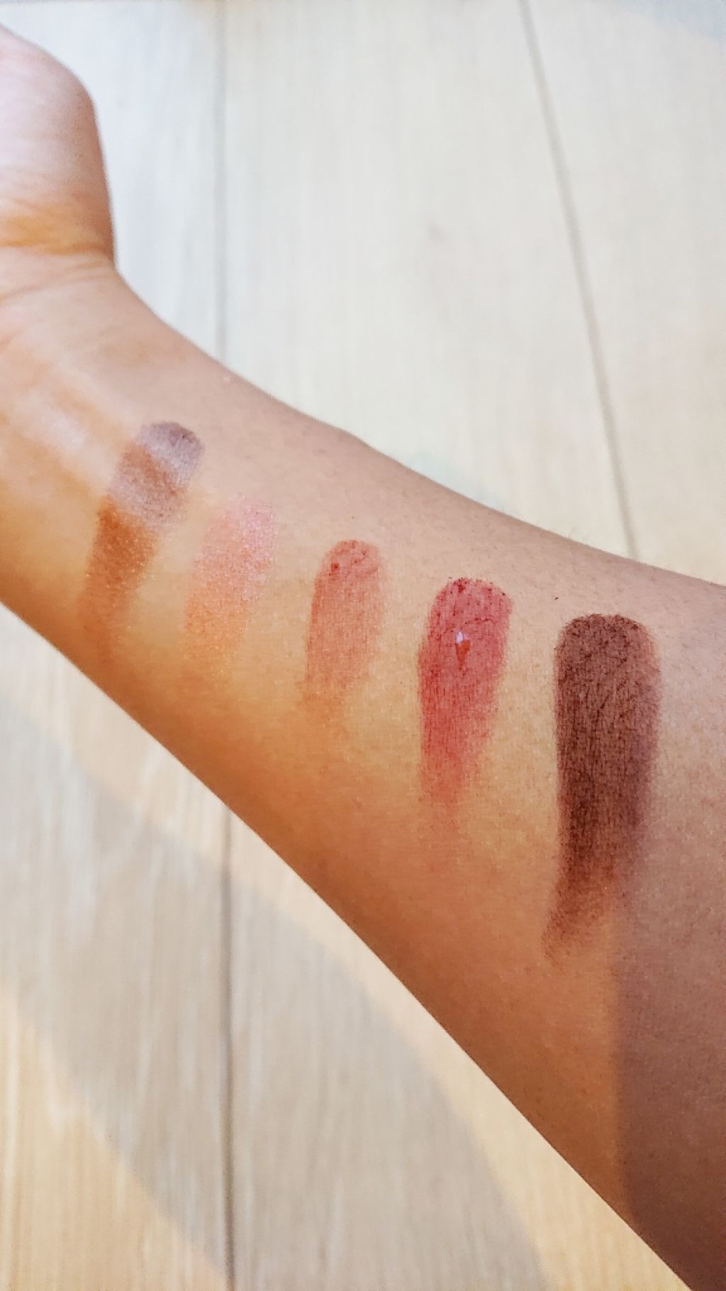  アルティメット エディット プチ シャドウ パレット/NYX Professional Makeup/アイシャドウパレットを使ったクチコミ（2枚目）