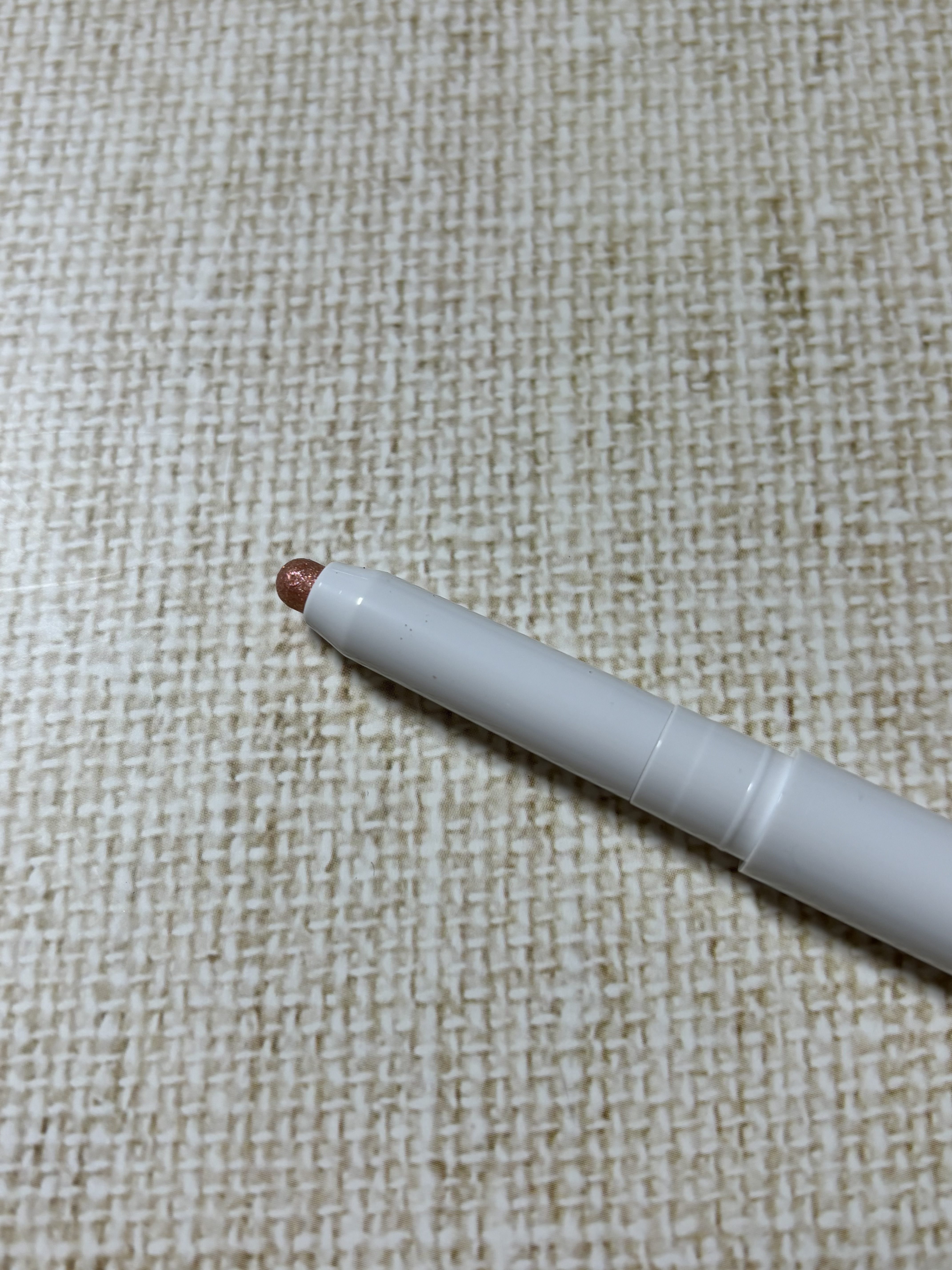 i'm Stick Shadow Glitterr 02 スプリングオーロラ/i’m meme/スティックアイシャドウを使ったクチコミ（2枚目）