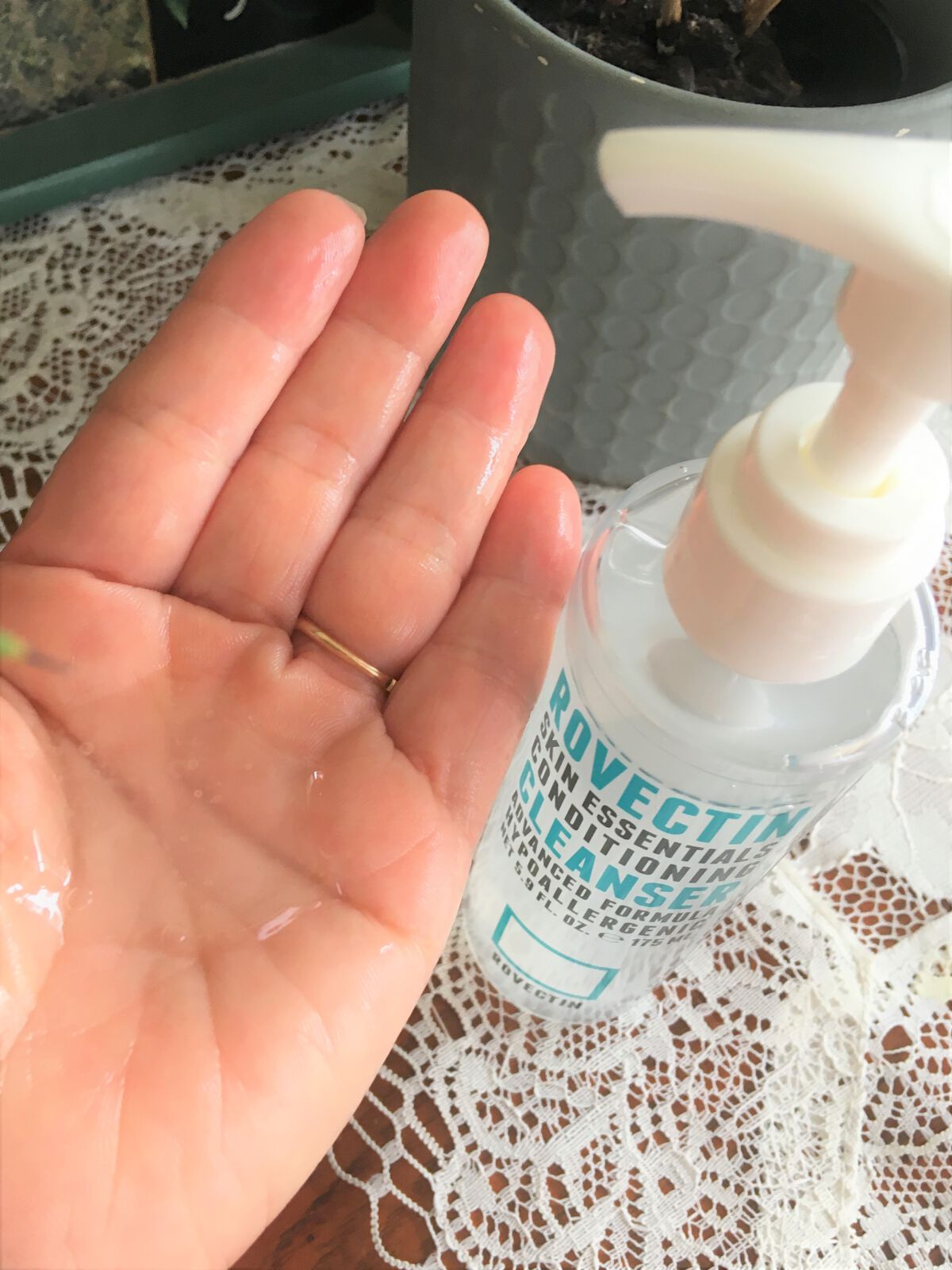 エッセンシャル クレンザー/ロベクチン/洗顔フォームを使ったクチコミ（3枚目）