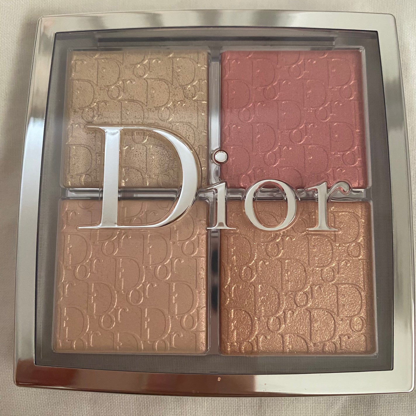 ディオール バックステージ フェイス グロウ パレット/Dior/ハイライトを使ったクチコミ(1枚目)