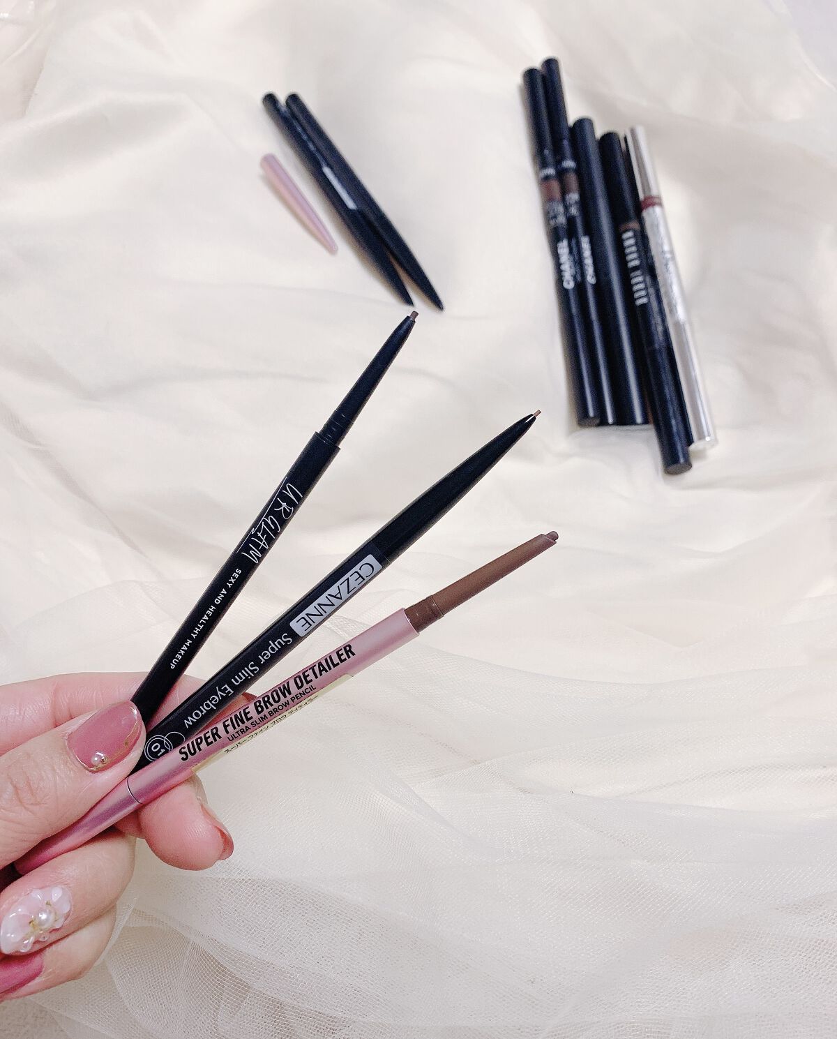 #CEZANNE
#超細芯アイブロウ
01ライトブラウン
02 オリーブブラウン
03 ナチュラルブラウン

#ur_glam 
#スリムスケッチアイブロウペンシル

#too_faced
#スーパーファインブロウディテイラー
オーバン

