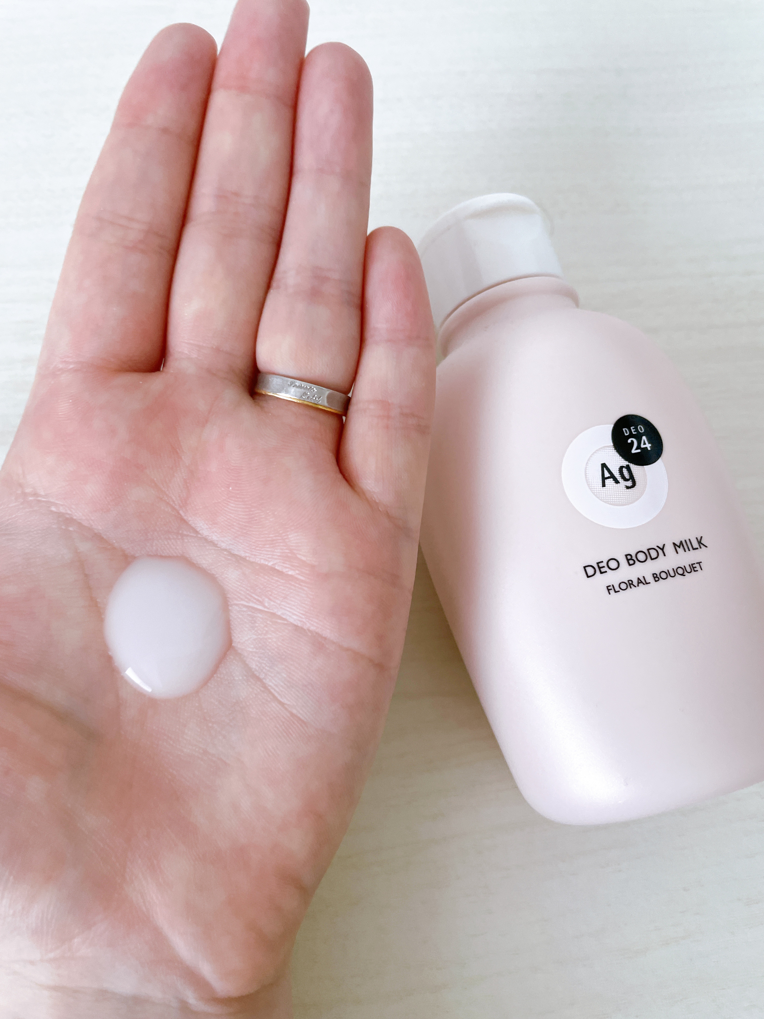 デオドラントボディミルク フローラルブーケ/エージーデオ24/ボディミルクを使ったクチコミ（2枚目）
