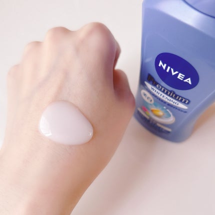 プレミアムボディミルク ホワイトニング【医薬部外品】 /ニベア/ボディミルクを使ったクチコミ(2枚目)