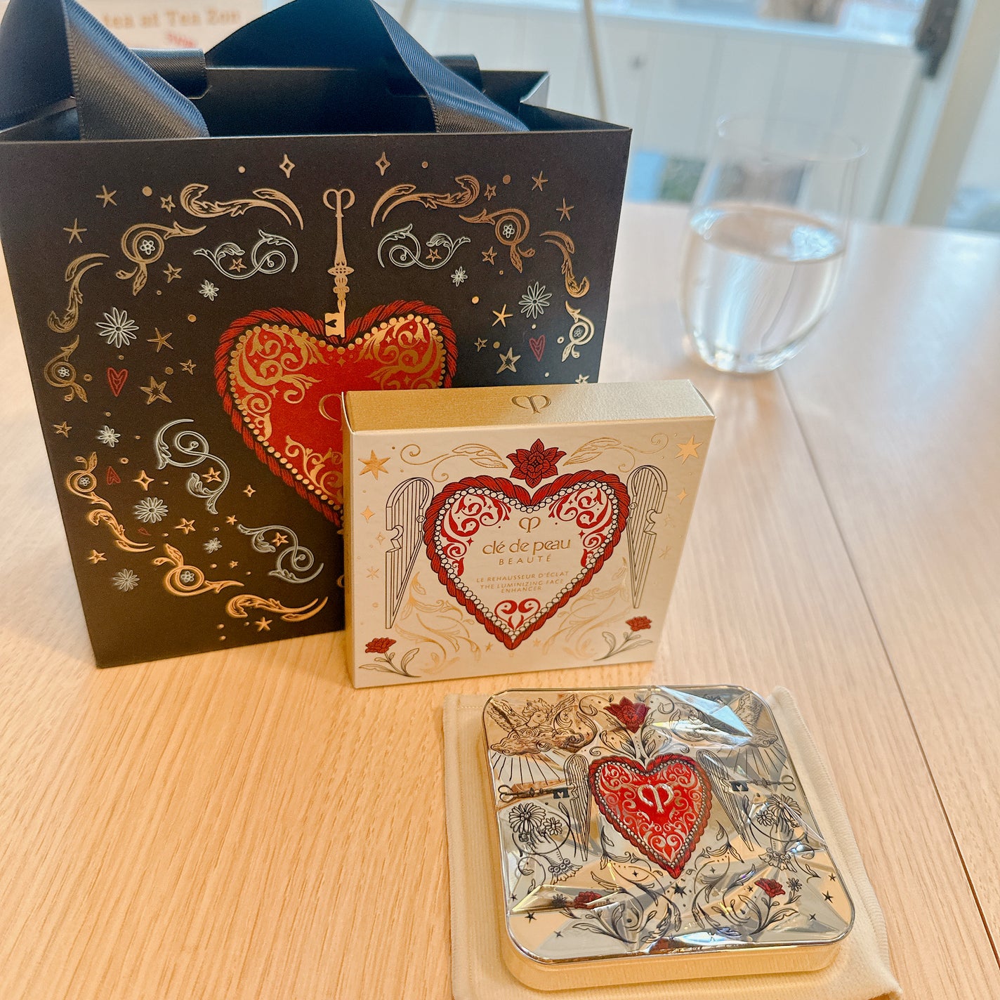 ル・レオスールデクラ /クレ・ド・ポー ボーテ/パウダーハイライトを使ったクチコミ(2枚目)