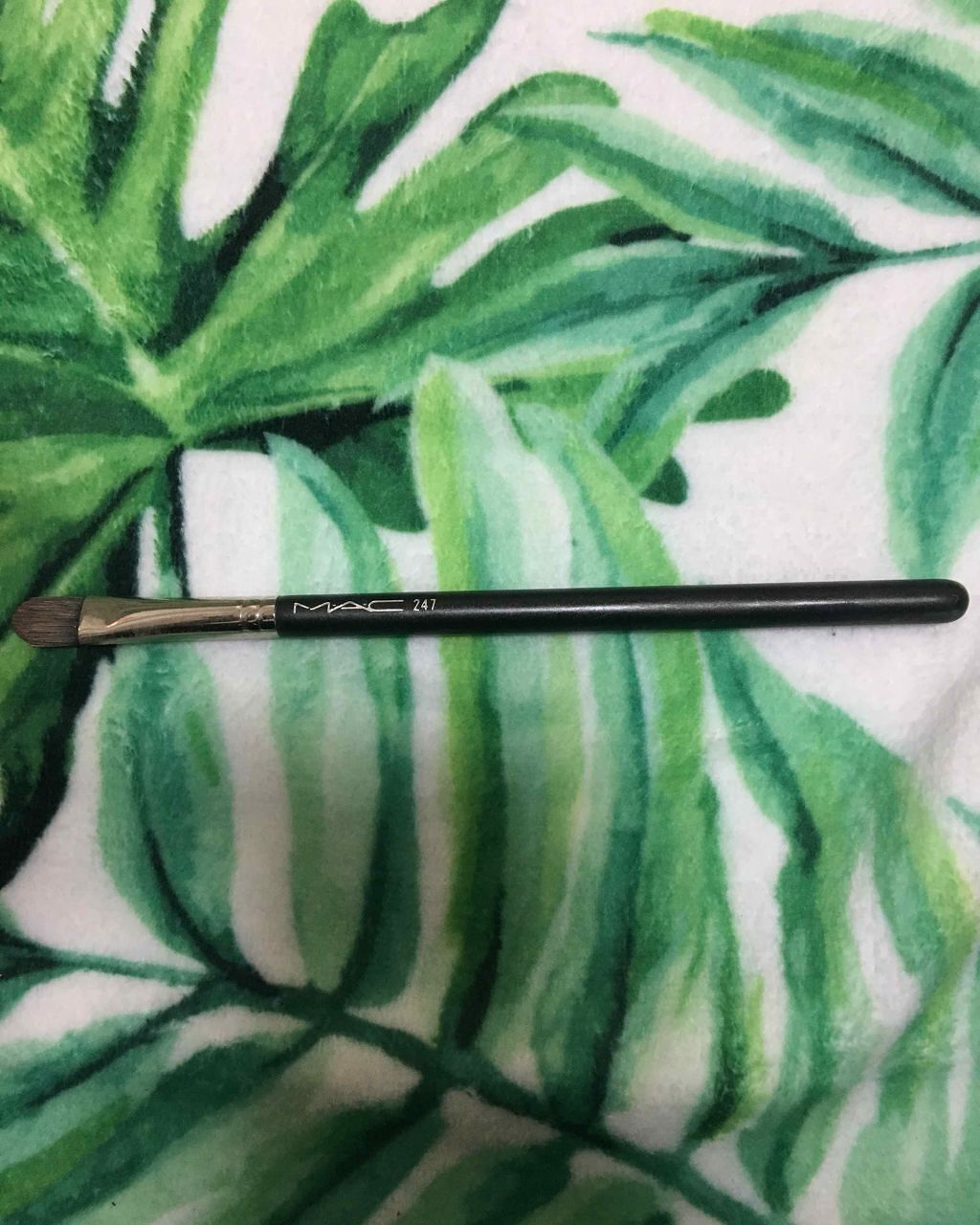M・A・C #247 フラット アイ シェーダー ブラシ
