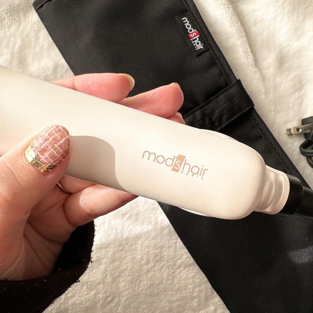 プリヴィレージュ シルクミラーストレート MHS-2410/mod's hair/ストレートアイロンを使ったクチコミ(4枚目)