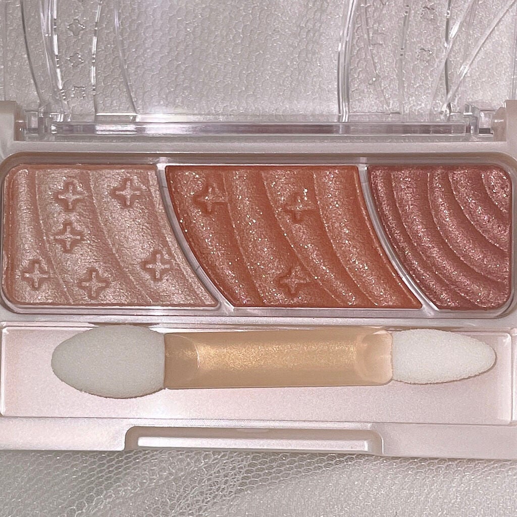 トーンアップアイシャドウ/CEZANNE/アイシャドウパレットを使ったクチコミ(4枚目)