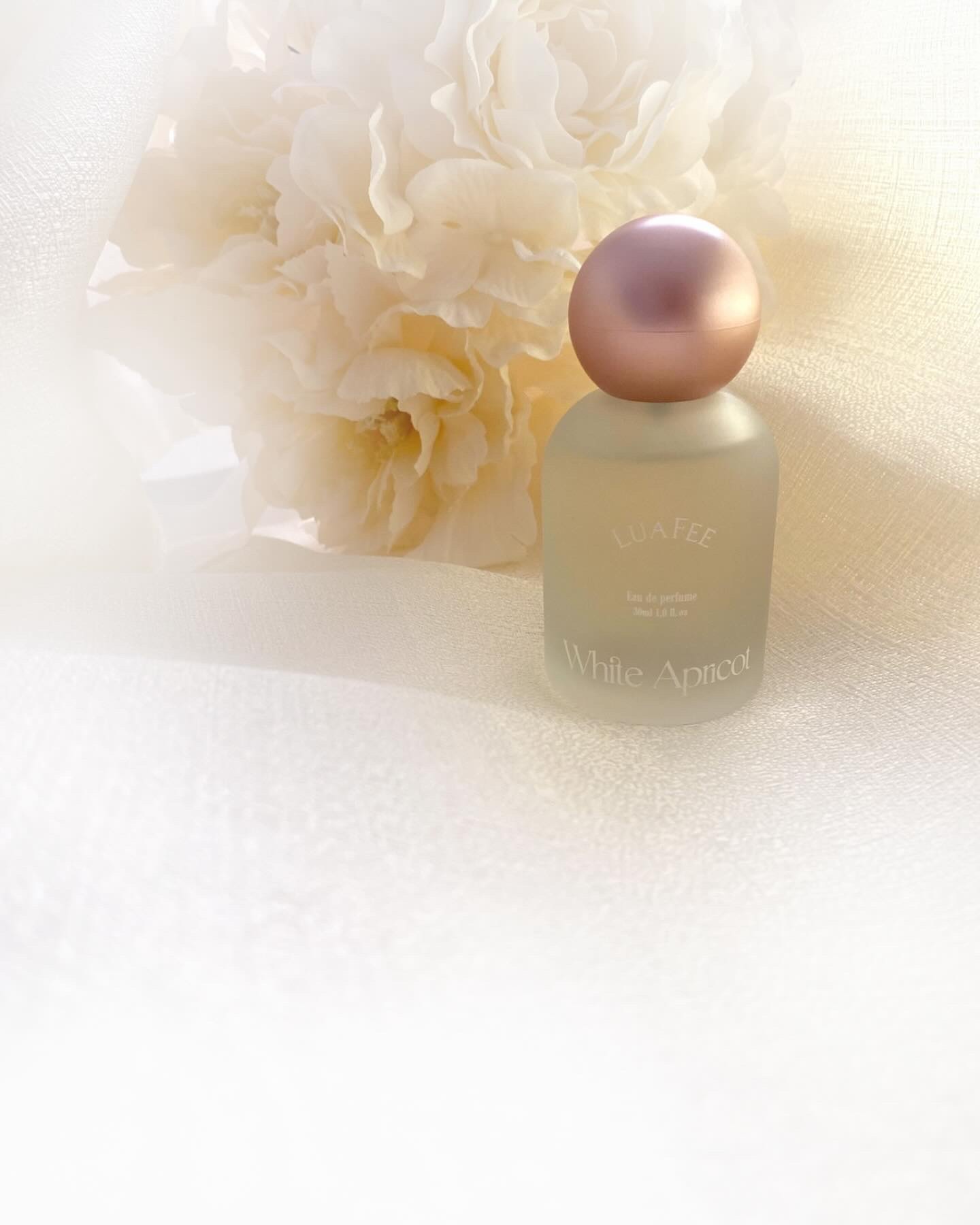 ソリッド パフューム ホワイトアプリコット/LUAFEE/練り香水を使ったクチコミ（3枚目）