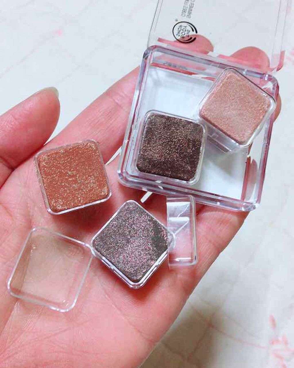 THE BODY SHOP シマーキューブのクチコミ「ザ•ボディショップ
シマーキューブ06アイシャドウ

こちらは昨年、韓国のユーチューバ
会社員.....」（1枚目）