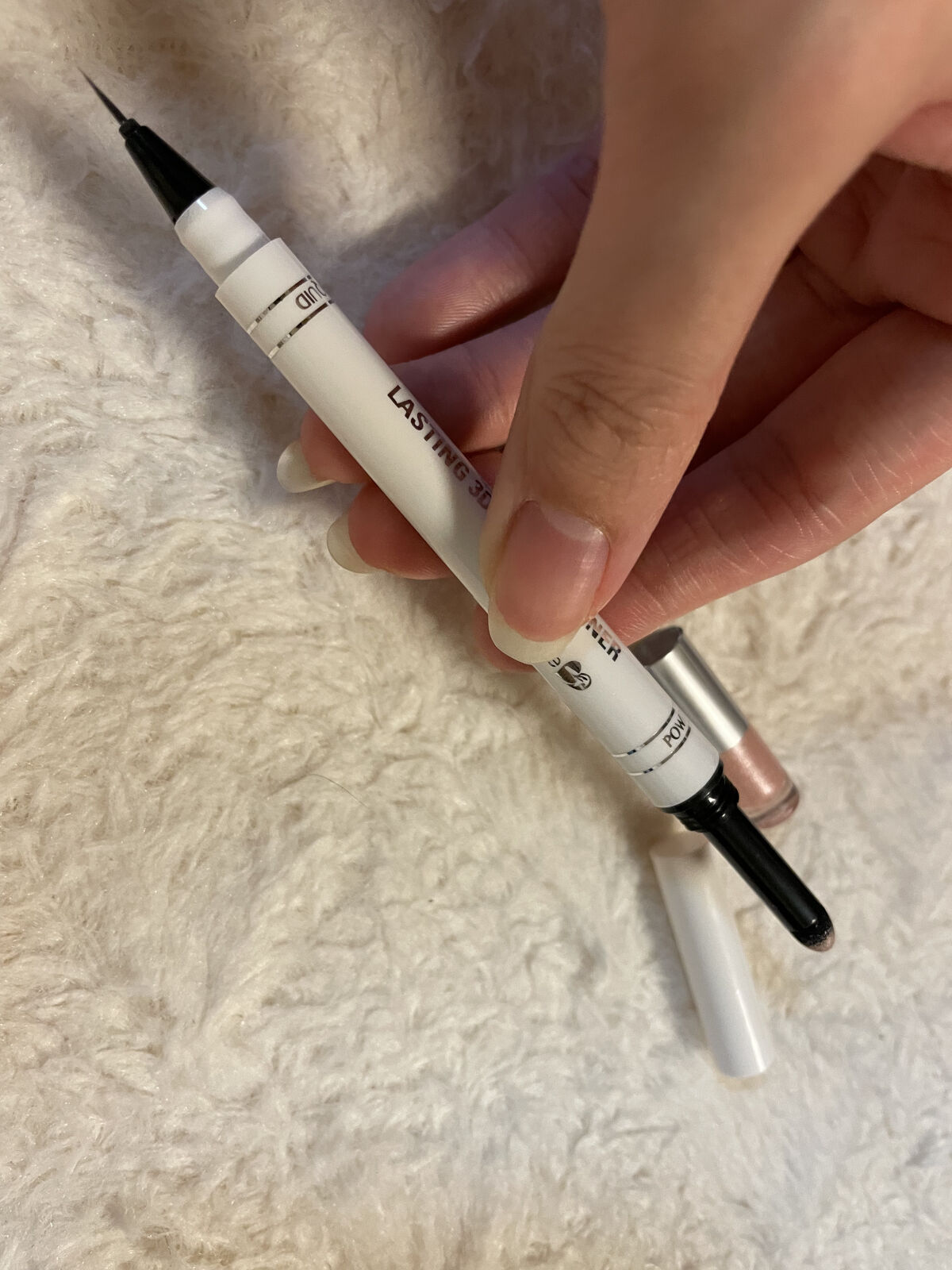 ラスティング3Dシャドウライナー 01 アイシーピンク/K-パレット/リキッドアイライナーを使ったクチコミ（2枚目）