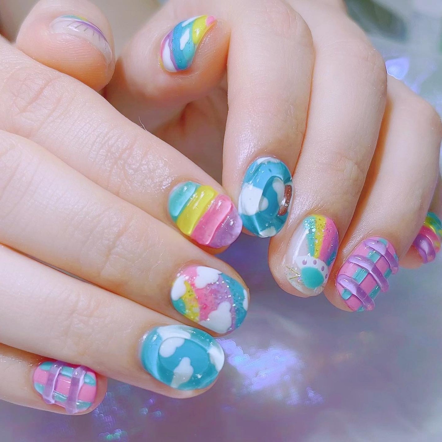 なかやまちえこ on LIPS 「UFO🛸⠀⠀@kurebayashiiiサンプルからUFOと🌈..」(2枚目)