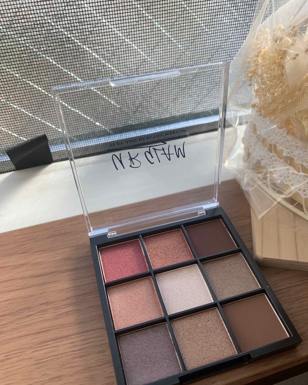 UR GLAM　BLOOMING EYE COLOR PALETTE/U R GLAM/アイシャドウパレットを使ったクチコミ（1枚目）