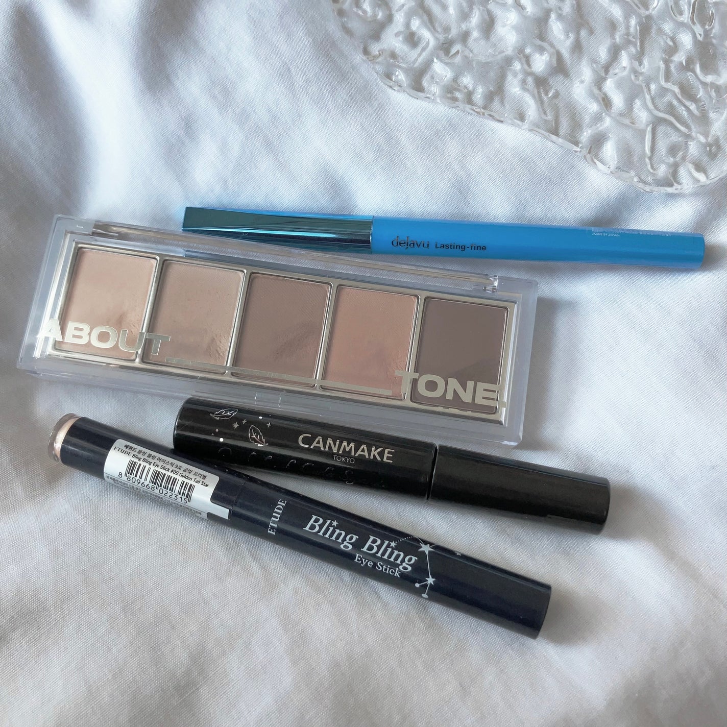 キラキラ アイシャドウ/ETUDE/スティックアイシャドウを使ったクチコミ(3枚目)