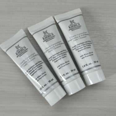 キールズ DS クリアリーホワイト エクスフォリエーティング クレンザー/Kiehl's/洗顔フォームを使ったクチコミ（1枚目）