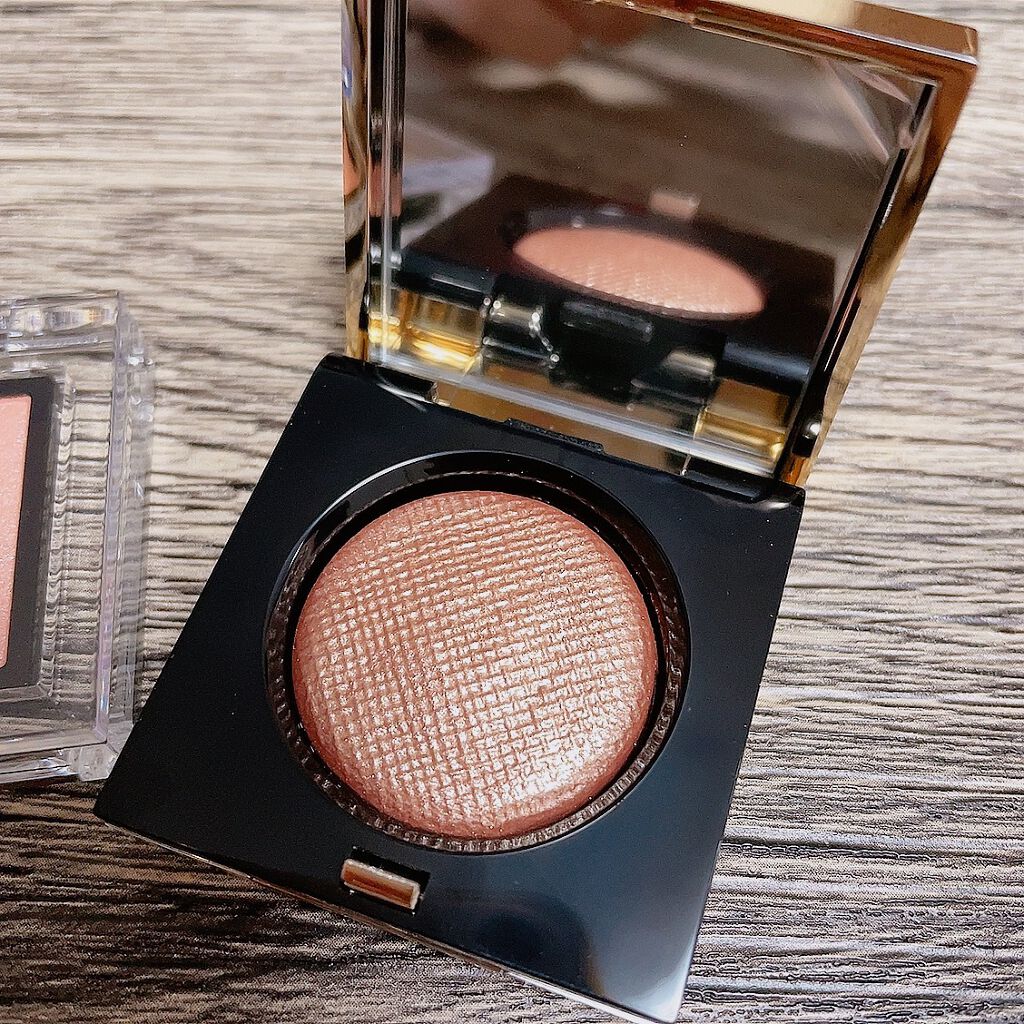 リュクスアイシャドウ 02 メルティングポイント(リッチ メタル)/BOBBI BROWN/単色アイシャドウを使ったクチコミ（1枚目）