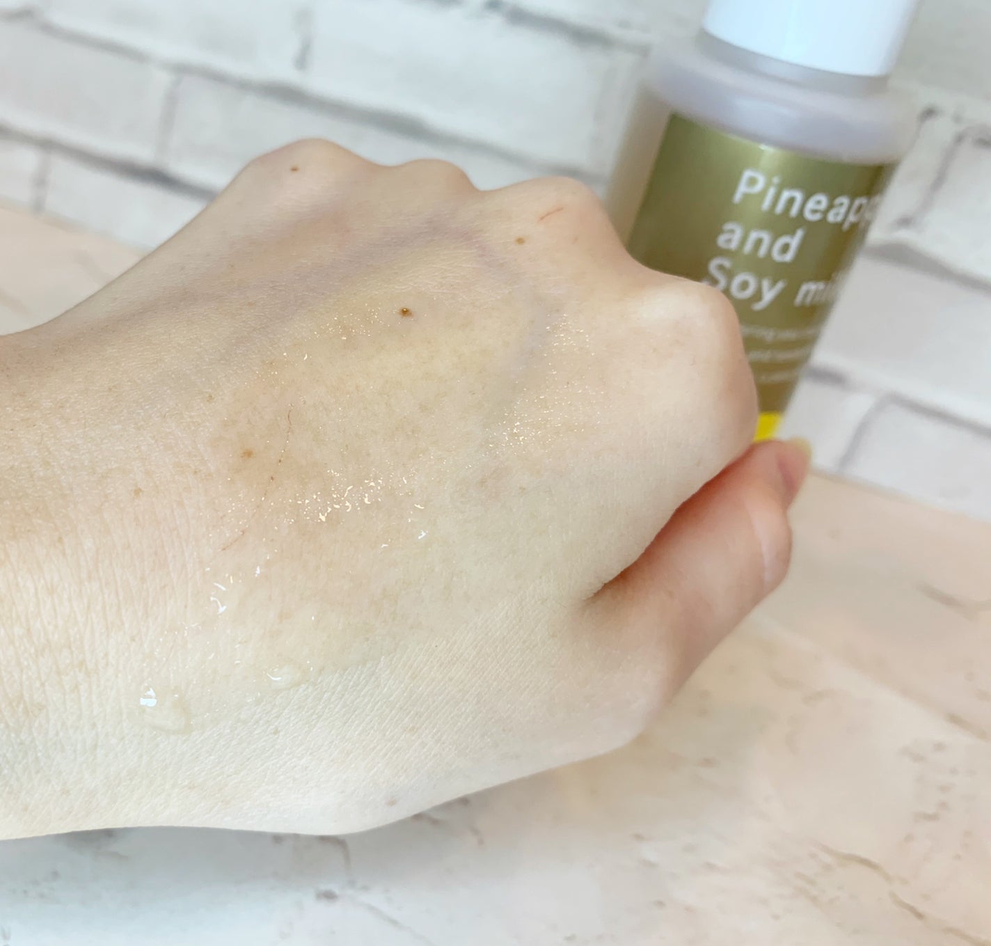 パイナップル豆乳ローションプレミアム/鈴木ハーブ研究所/ボディローションを使ったクチコミ(3枚目)