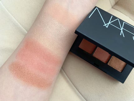 ヴォワヤジュールアイシャドウパレット/NARS/アイシャドウパレットを使ったクチコミ(2枚目)