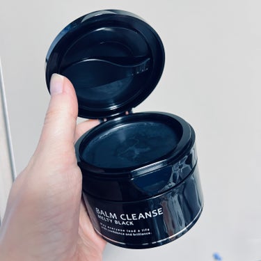 MELLIFE BALM CLEANSE メルティブラックのクチコミ「黒いタイプの体温で、とろける毛穴の汚れや黒ずみをスッキリと落としてくれるクレンジング

同様の.....」（1枚目）