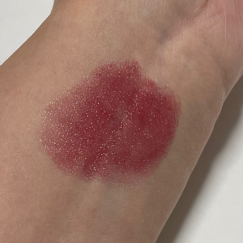 ルージュ ヴォリュプテ シャイン コレクター （NOEL LOOK 2021） NO.76 レッド イン ザ ダーク ゴールドシマー/YVES SAINT LAURENT BEAUTE/口紅を使ったクチコミ（2枚目）