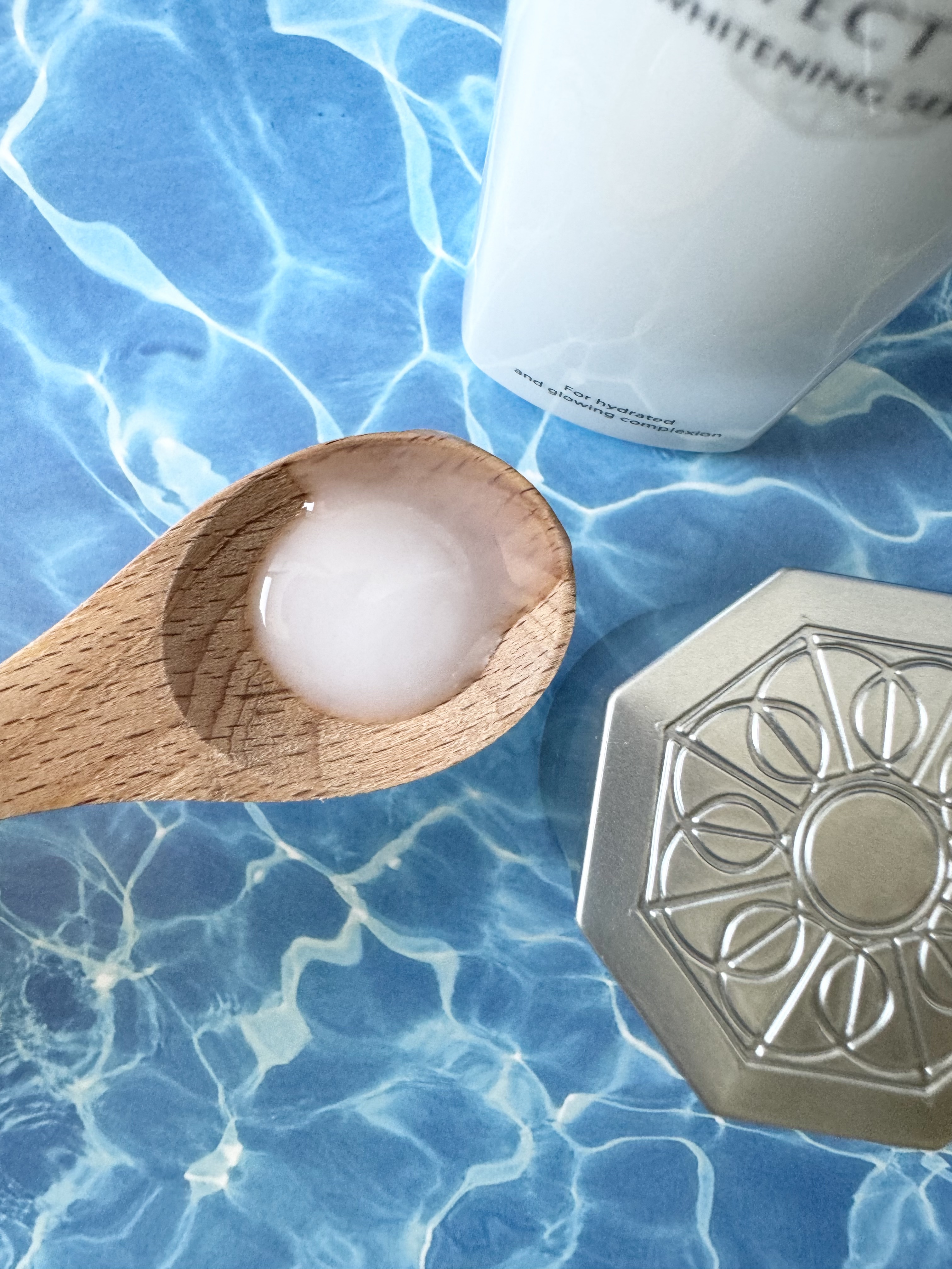 はっぱ*フォロバ100のクチコミ「​とろける、するんっ！
忙しい人におすすめ！時短も美白※2
も１つ６役「化粧水・美容液・乳液・.....」（3枚目）