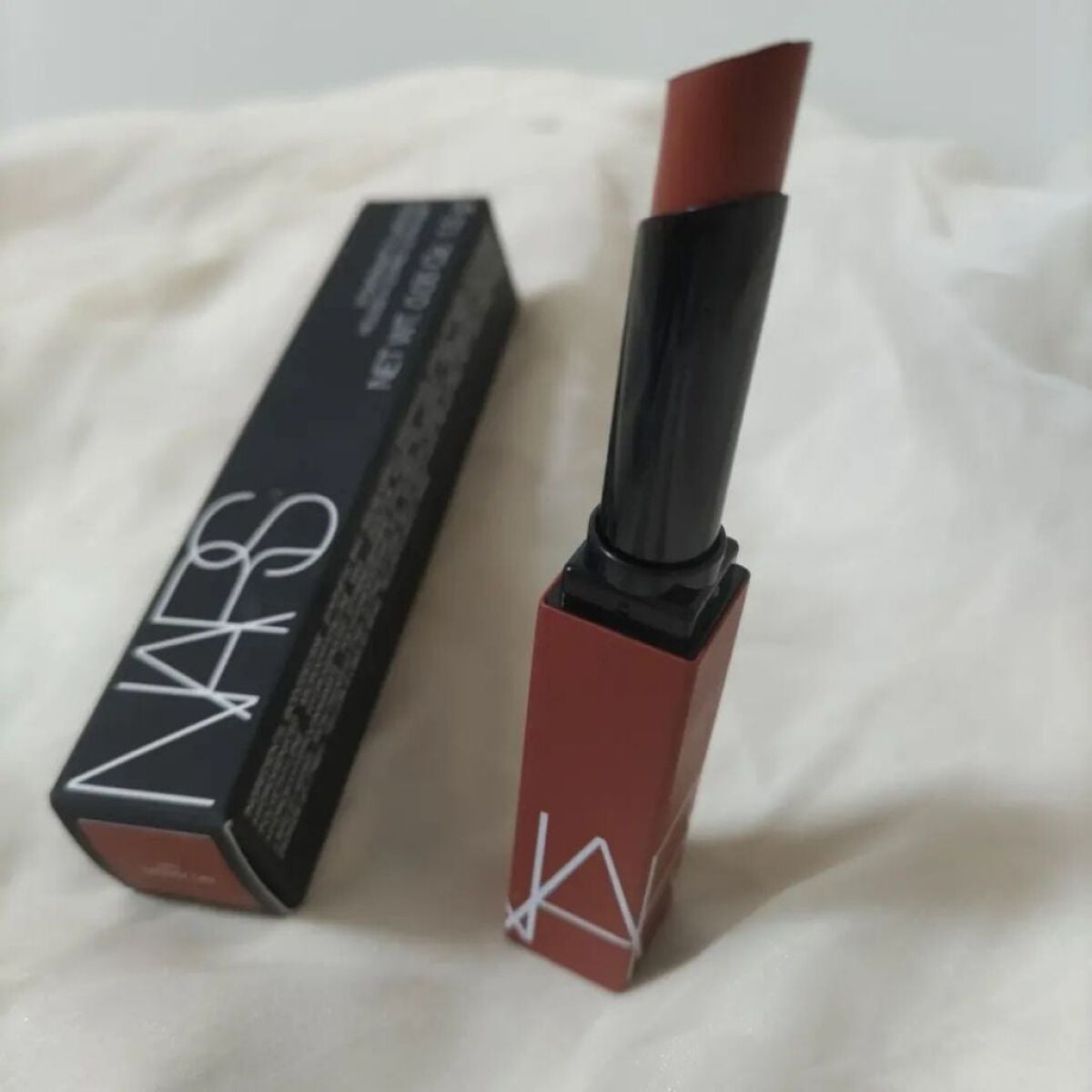 パワーマット リップスティック/NARS/口紅を使ったクチコミ(2枚目)