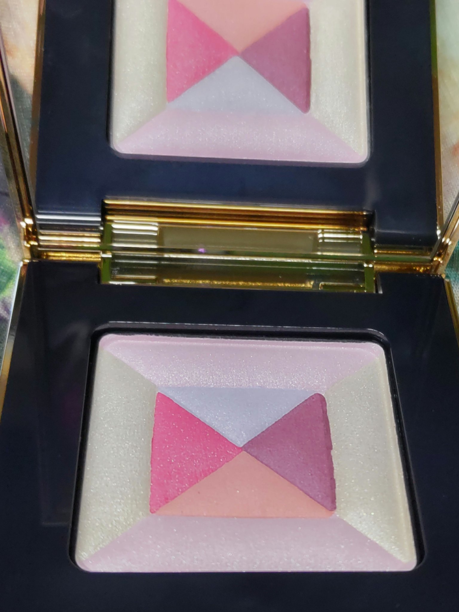 コンスピキュアス チークス リミテッドコレクション b EX-01 ロージィピンク/Amplitude/パウダーチークを使ったクチコミ（3枚目）