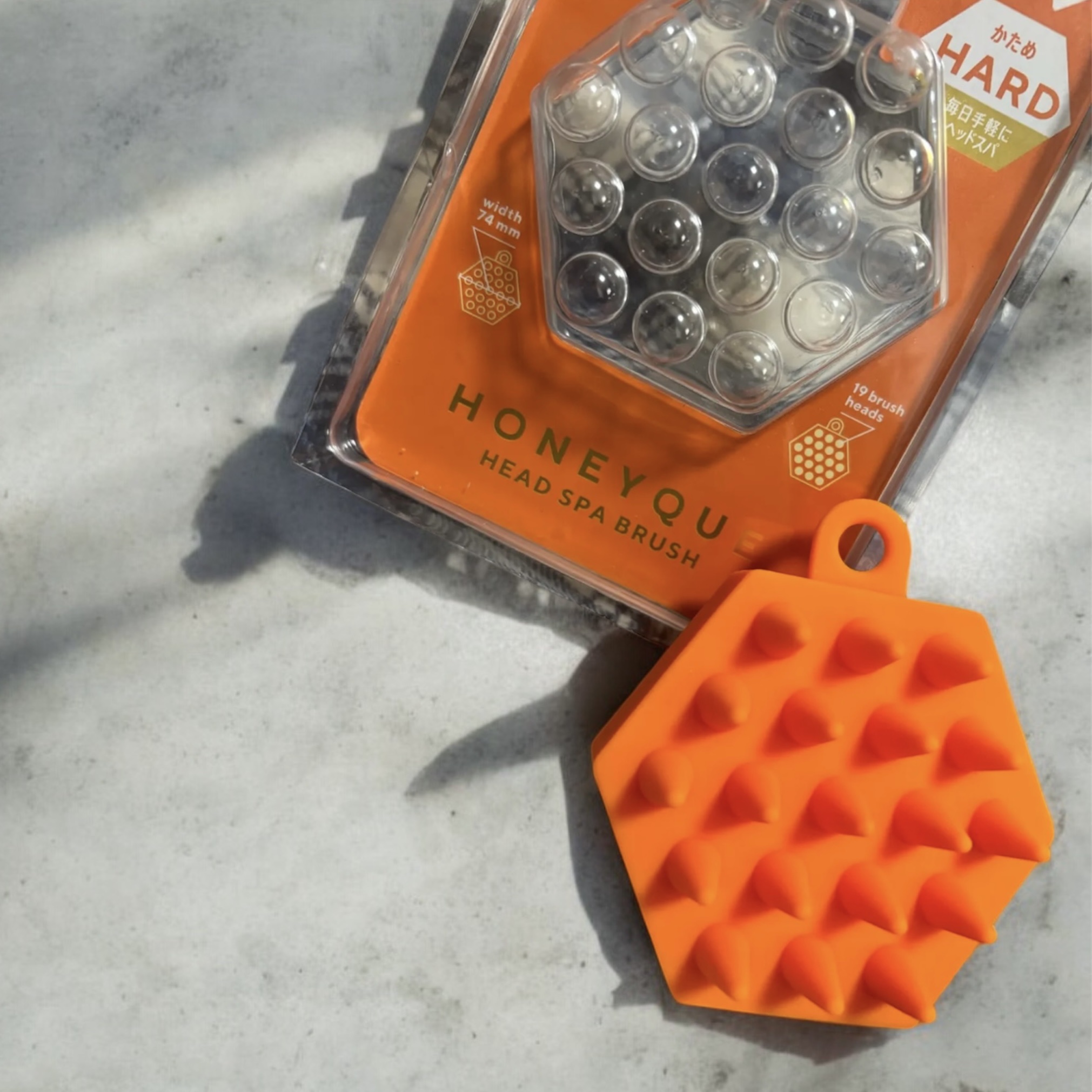 ヘッドスパブラシ ハード/ハニーク/スカルプブラシを使ったクチコミ（1枚目）