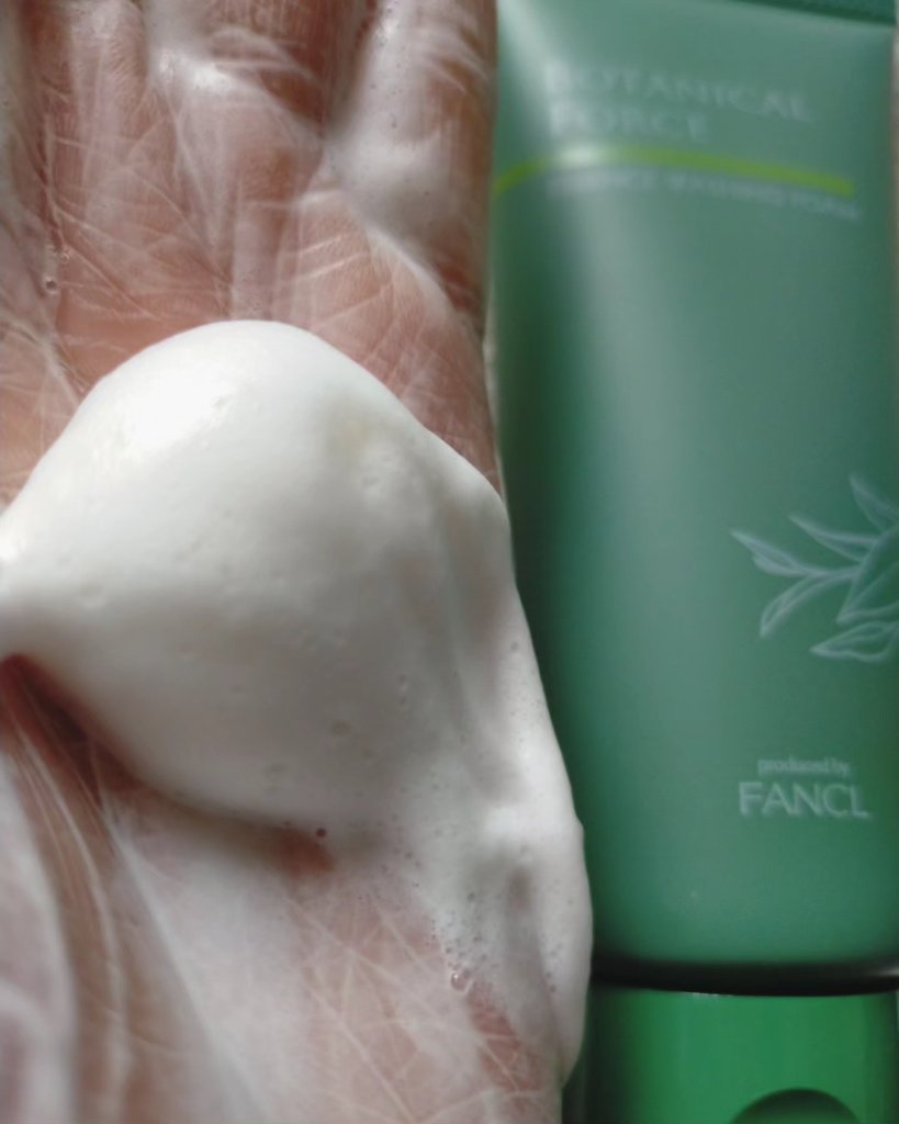 つるつるクレイウォッシュ/ボタニカルフォース/洗顔フォームを使ったクチコミ（3枚目）