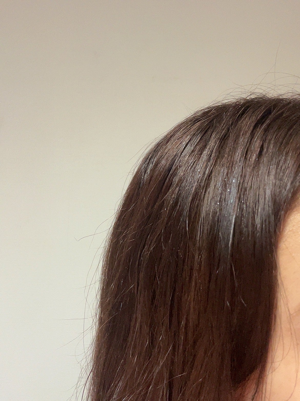 hana on LIPS 「ラメヘア⋆*॰¨̮⋆。˚こんなもの?笑水で落ちるので1日だけと..」(3枚目)