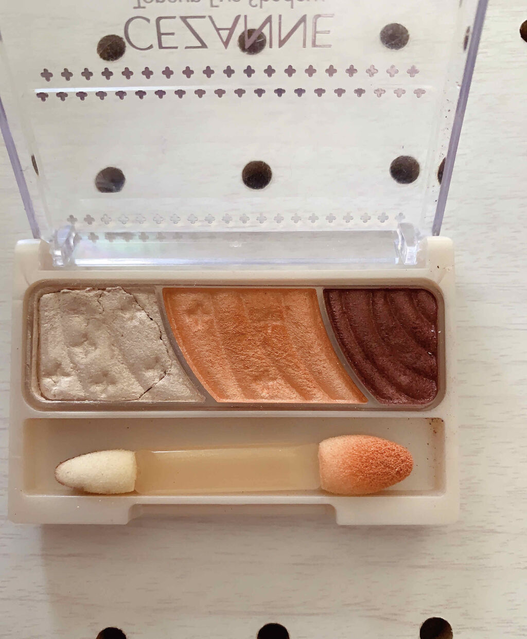 トーンアップアイシャドウ/CEZANNE/アイシャドウパレットを使ったクチコミ（2枚目）