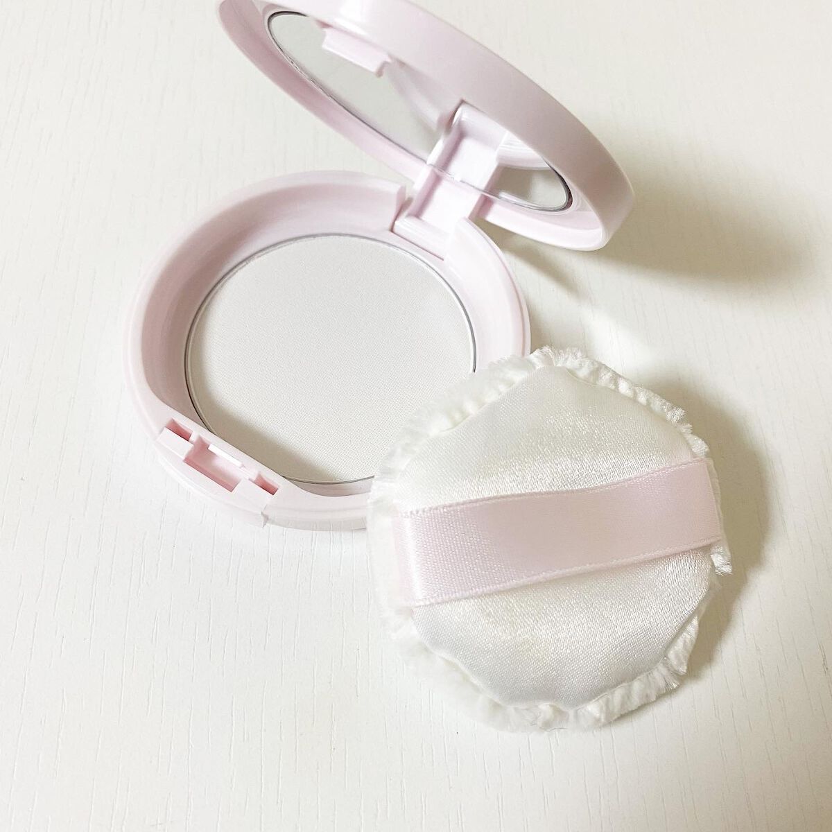 薬用 スキンケア パウダー/アクネオ/プレストパウダーを使ったクチコミ（2枚目）