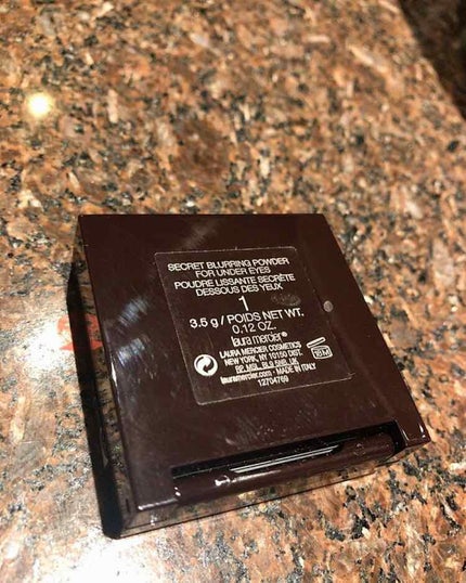 シークレット ブラーリング パウダー フォー アンダー アイズ/ローラ メルシエ/プレストパウダーを使ったクチコミ(3枚目)