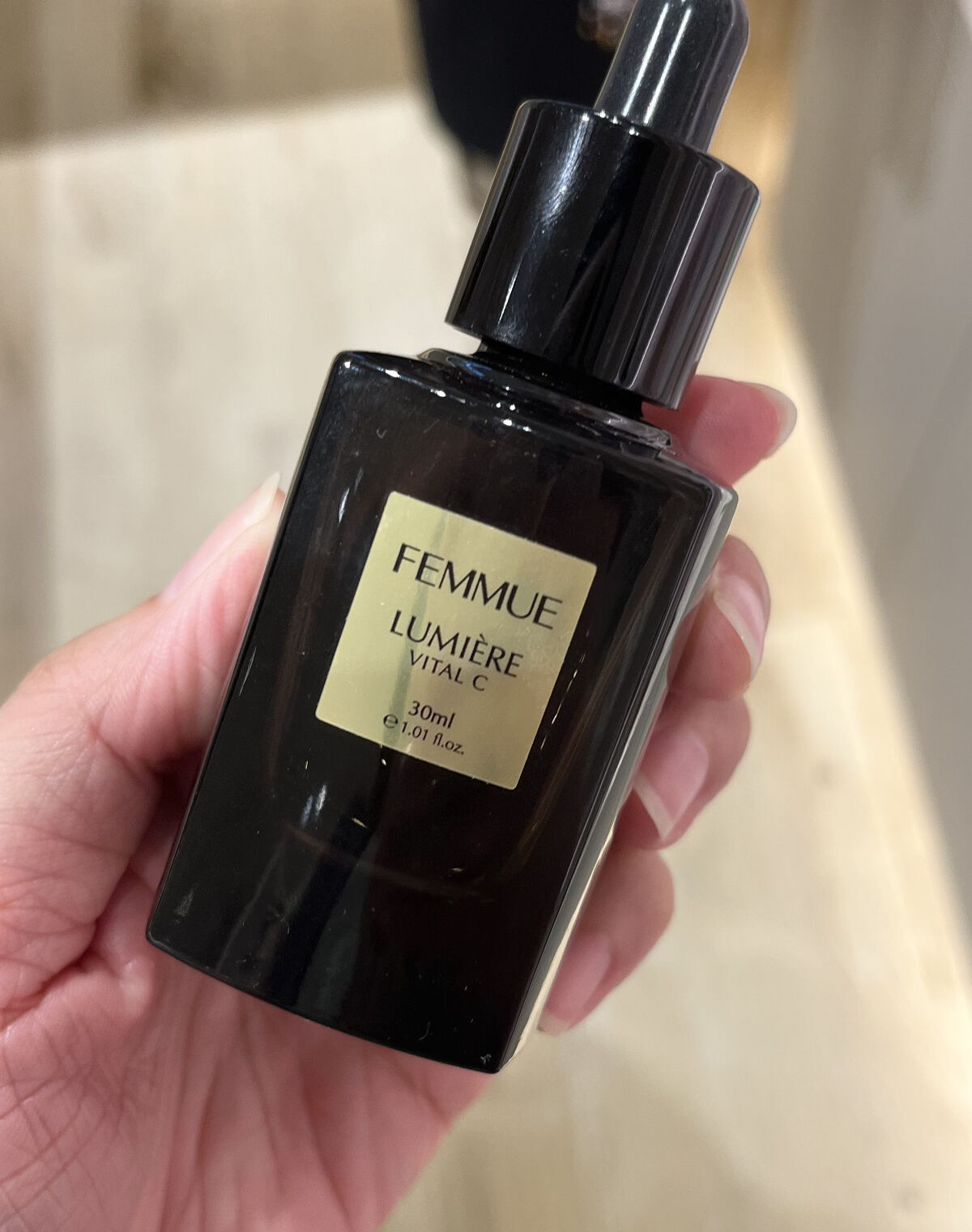 ルミエール ヴァイタルC/FEMMUE/ブースター・導入液を使ったクチコミ（2枚目）