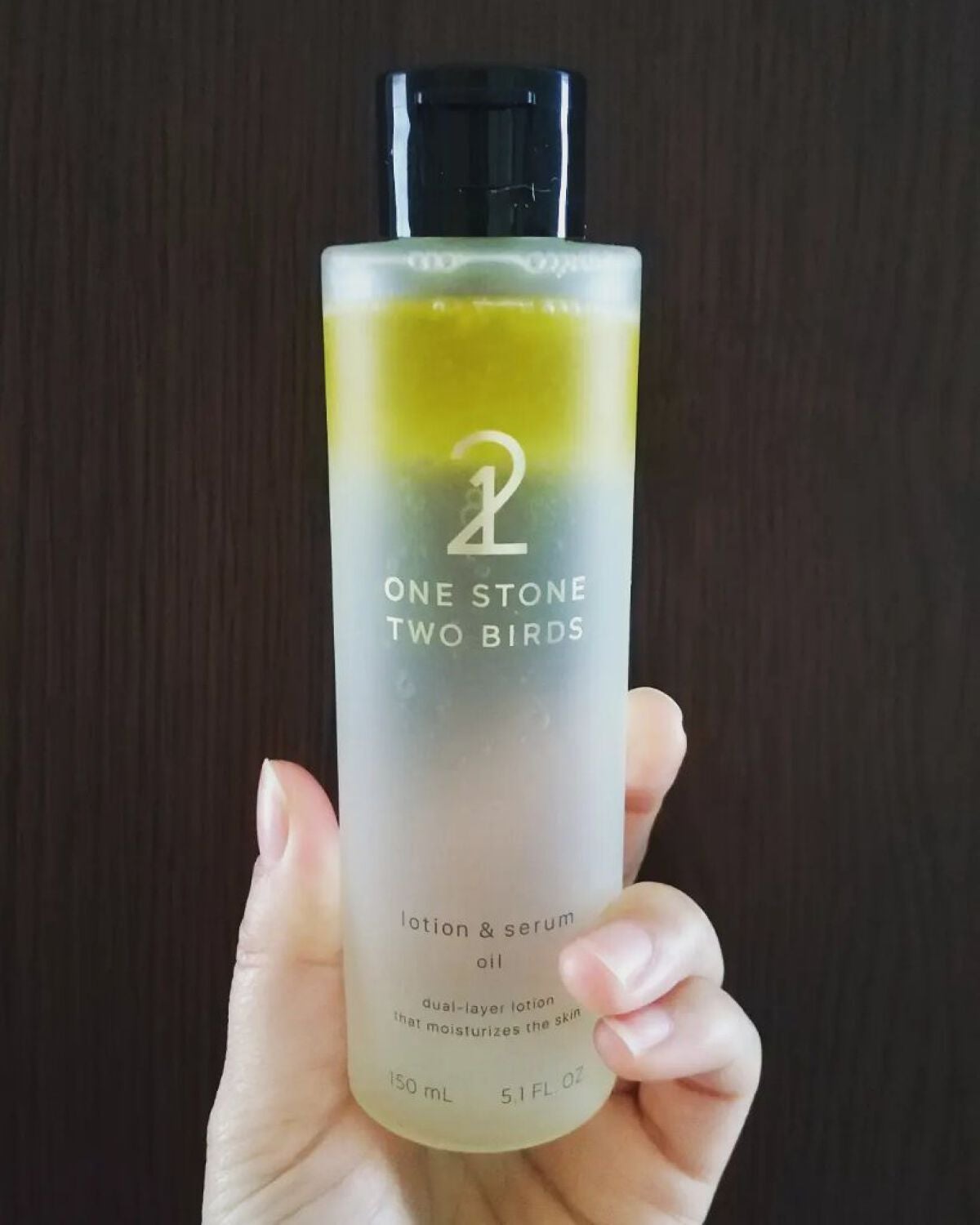 yu on LIPS 「ONESTONETWOBIRDSのオイルインローションを使用し..」(1枚目)