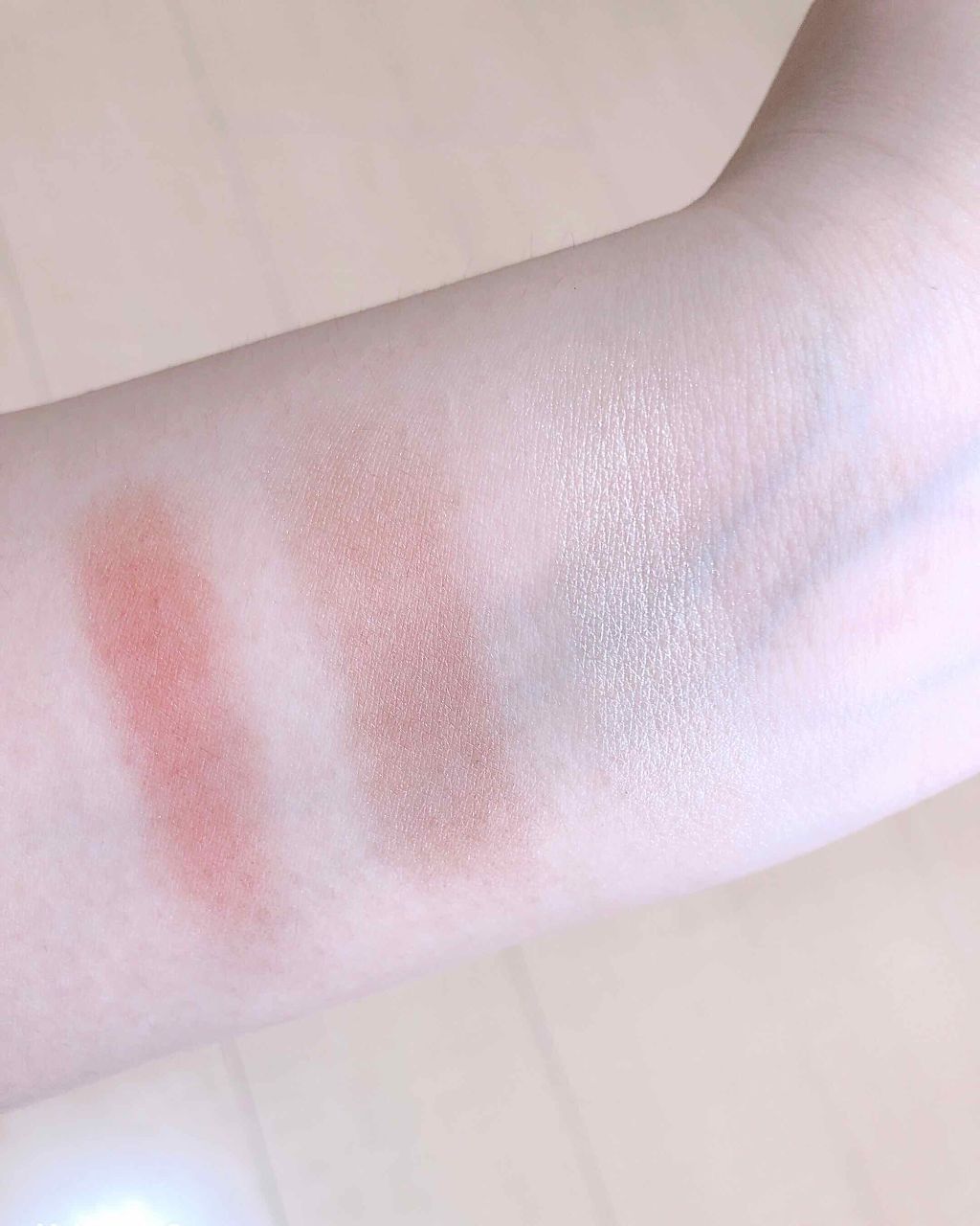 トーンアップアイシャドウ/CEZANNE/アイシャドウパレットを使ったクチコミ(2枚目)