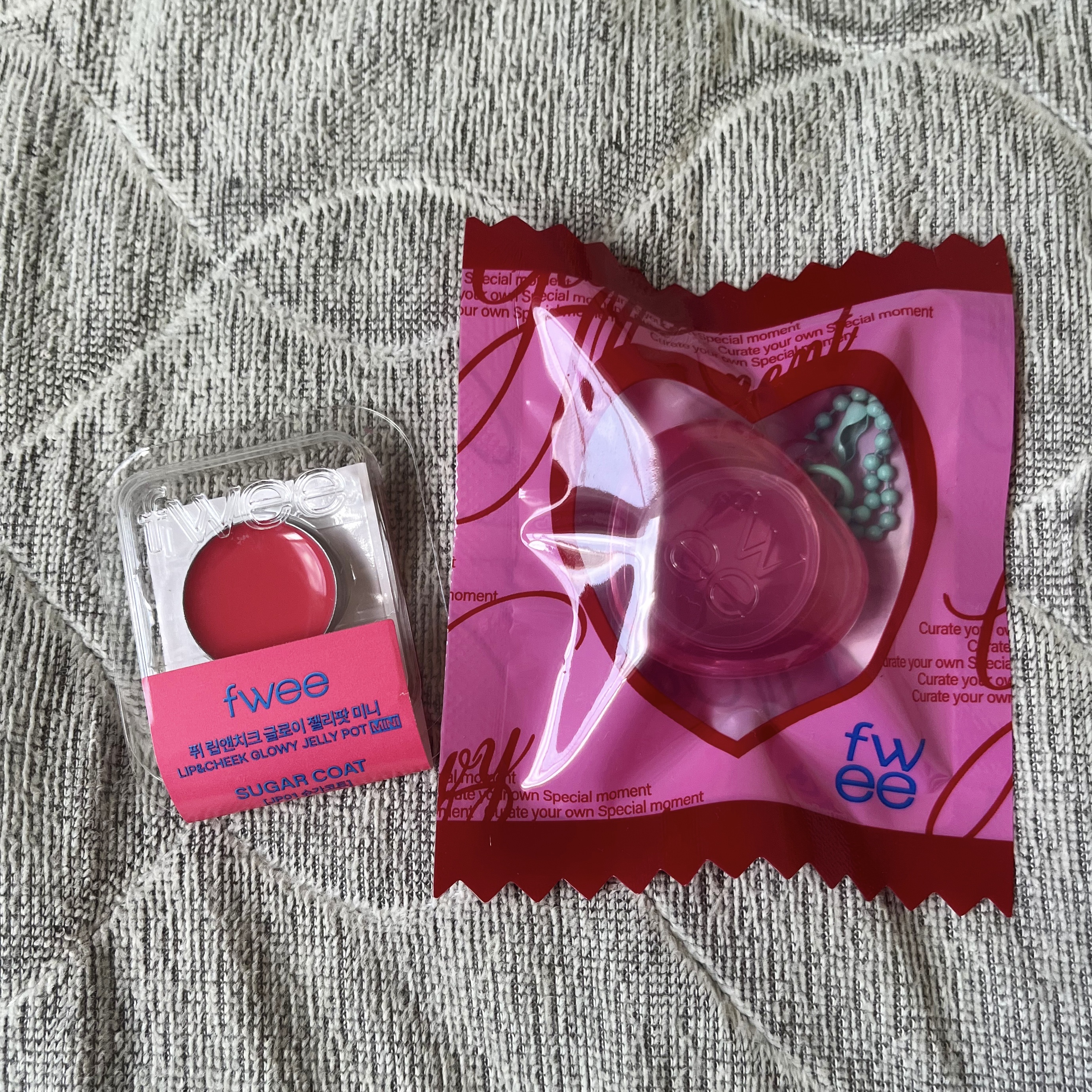 フィー リップアンドチーク グローイジェリーポット JP01 シュガーコート/fwee/リップグロスを使ったクチコミ（2枚目）
