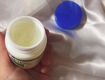 ニベア リッチケア&カラーリップ/ニベア/リップクリームを使ったクチコミ(4枚目)