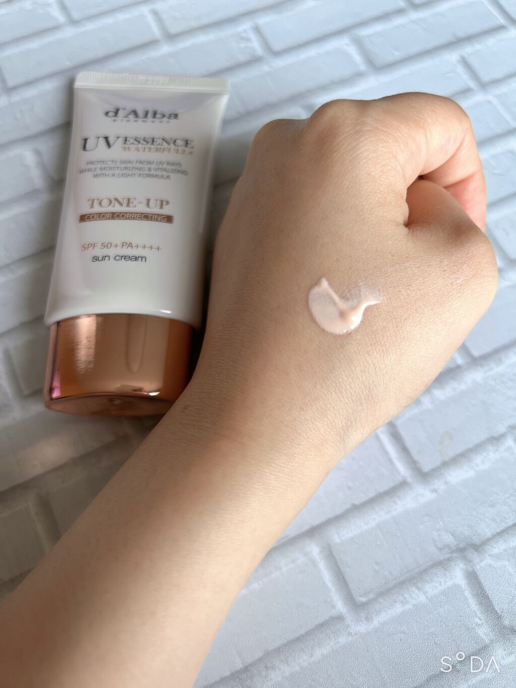 ウォータフルトーンアップサンクリーム/ダルバ/日焼け止めクリームを使ったクチコミ（2枚目）