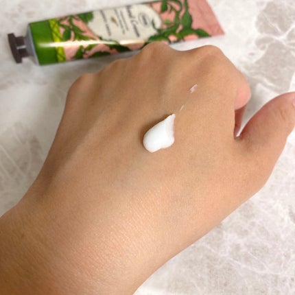 SABON モイスチャーギフト ブリスフル・グリーンのクチコミ「抹茶エキス配合のしっとりハンドクリーム♡
SABON
ハンドクリーム ブリスフル・グリーン
.....」(2枚目)