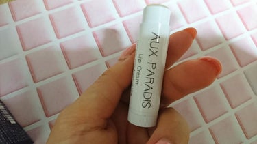 AUX PARADIS Lip Creamのクチコミ「AUX PARADISのリップクリーム💕

アルガンオイルを10%配合してて、唇の乾燥を防ぎ、.....」（2枚目）