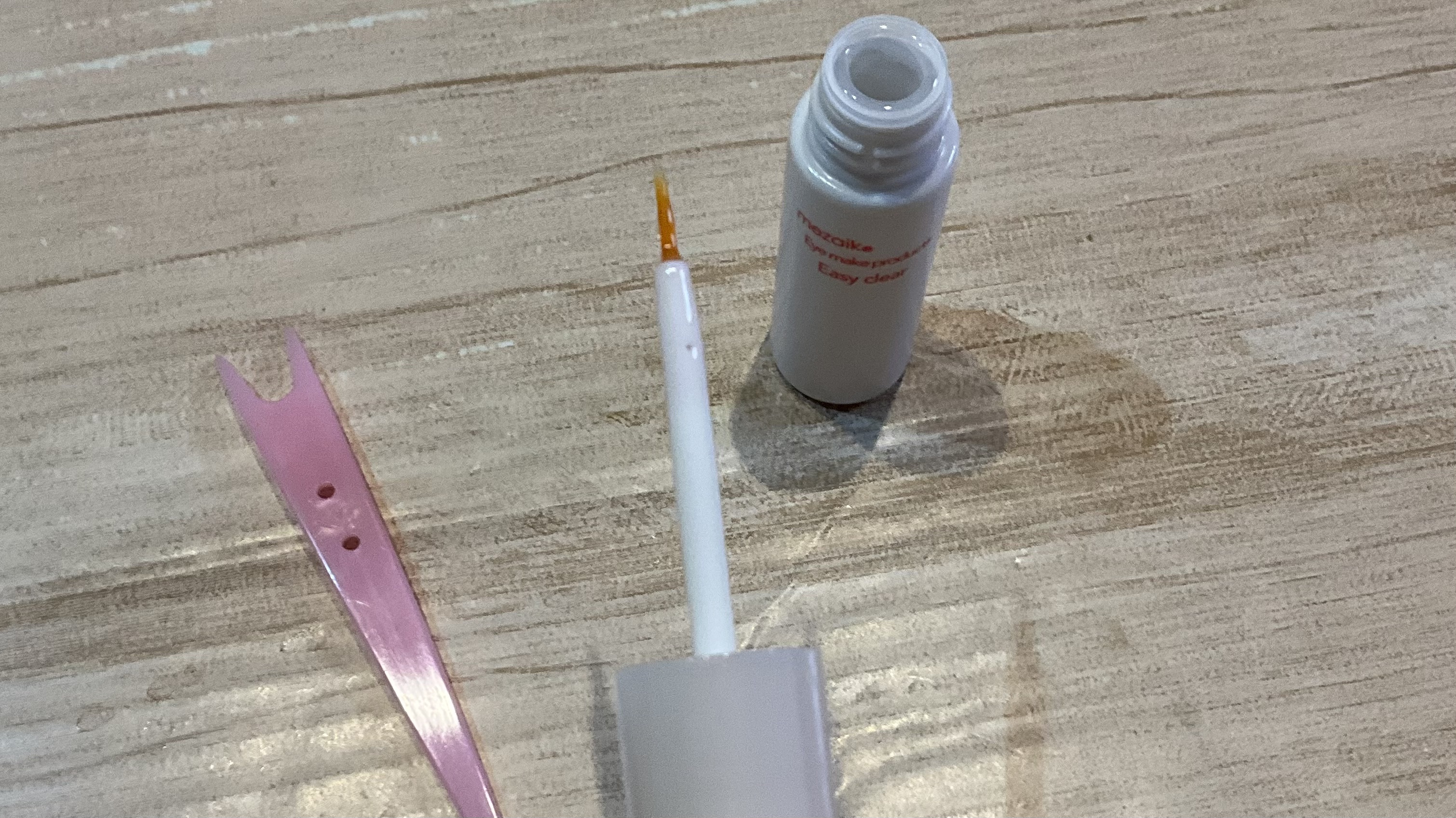 メザイク イージークリア 接着クリアタイプ/メザイク/二重まぶた用アイテムを使ったクチコミ（2枚目）