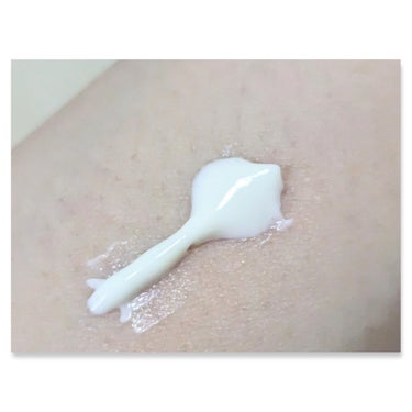 スキンアクア ネクスタ® シールドセラムUVエッセンスのクチコミ「SPF50+・PA++++
オトナ肌のための美容液から生まれた
美容液パックUV、エッセンスタ.....」（2枚目）