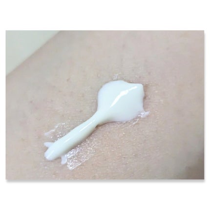 スキンアクア ネクスタ® シールドセラムUVエッセンスのクチコミ「SPF50+・PA++++
オトナ肌のための美容液から生まれた
美容液パックUV、エッセンスタ.....」(2枚目)