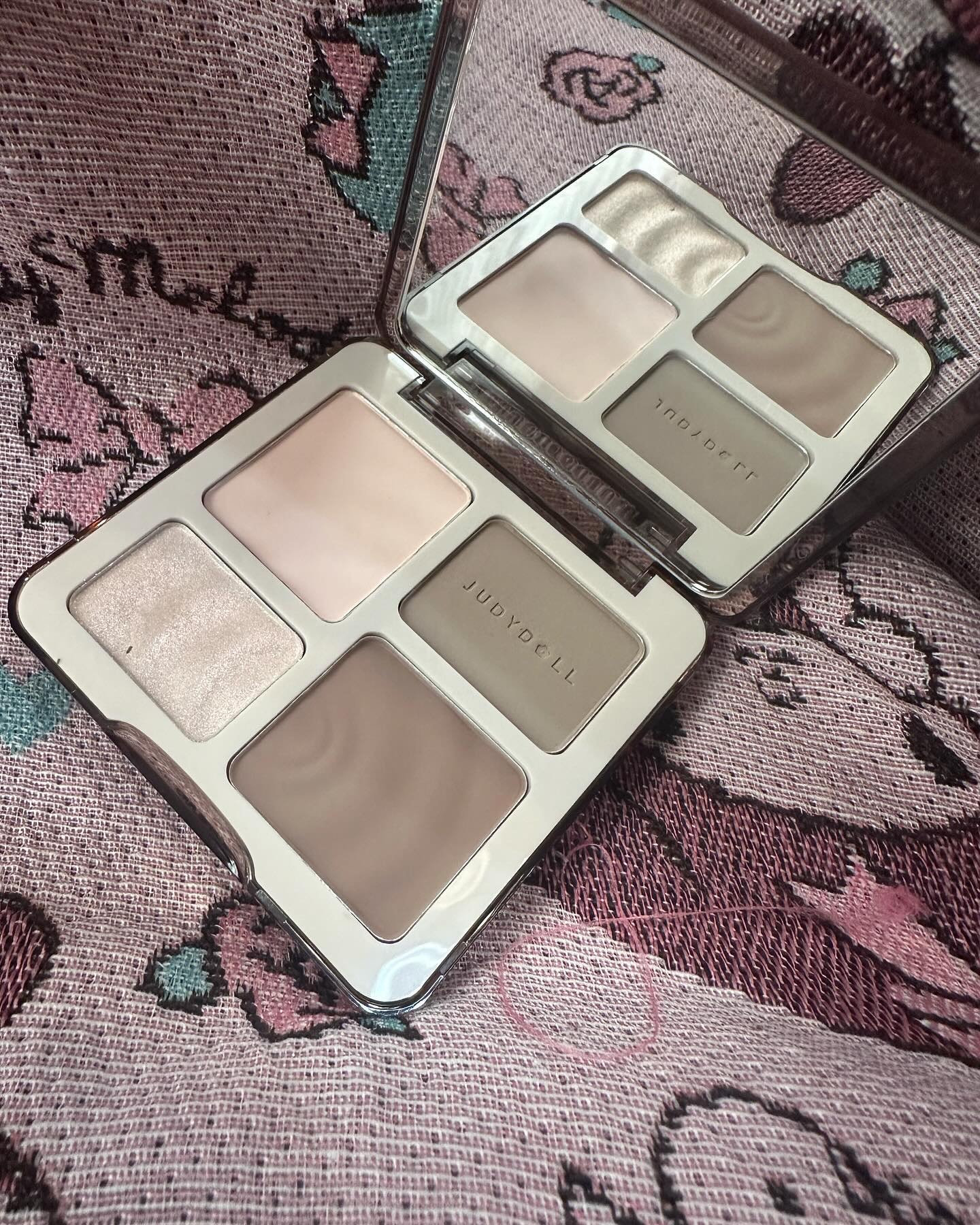 JUDYDOLL メリハリマスターパレット/JUDYDOLL/パウダーハイライトを使ったクチコミ（1枚目）