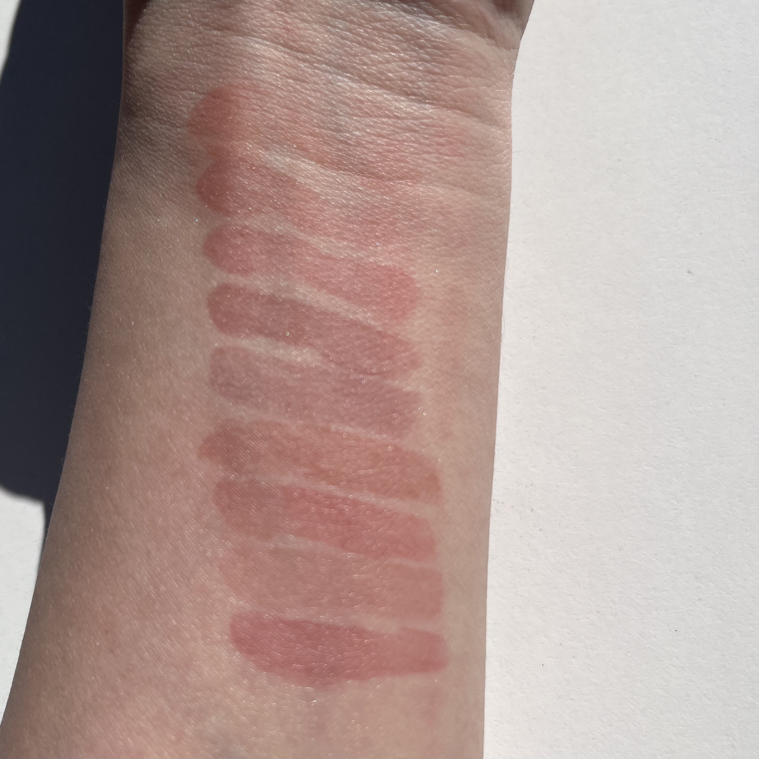 ノンセクショングローリーティント/EQUMAL/リップティントを使ったクチコミ（2枚目）